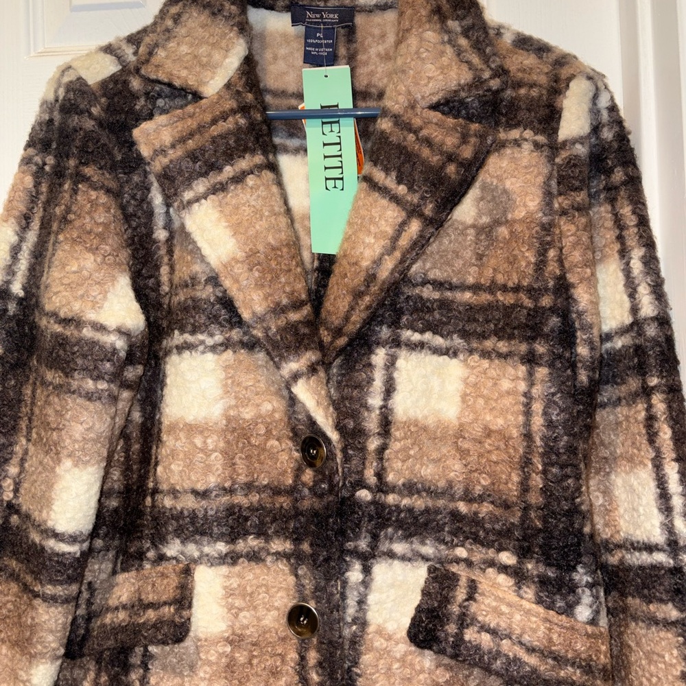 New York Clothing Company Cozy Plaid Teddy Jacket in Browns and Cream - Picture 3 of 4